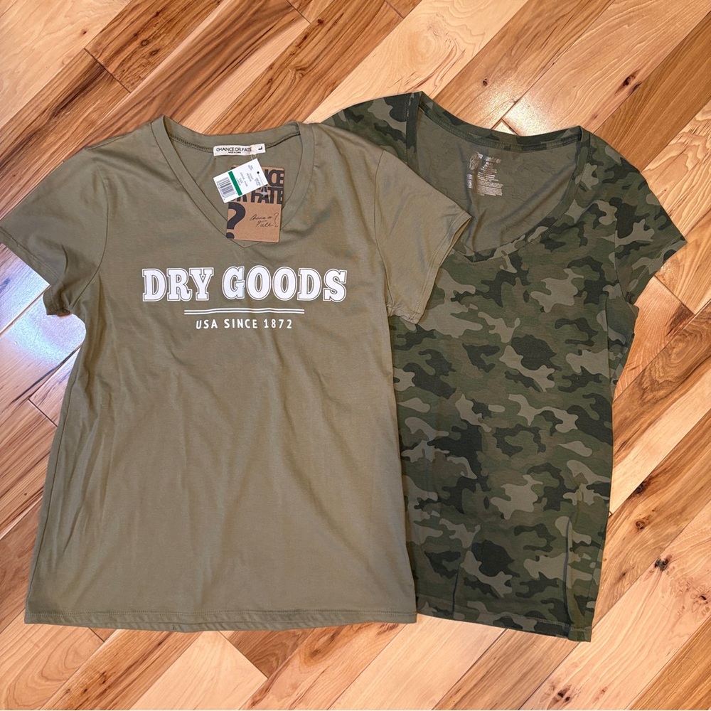 LOT OF 2 | V-Neck T-shirts | camouflage & army green